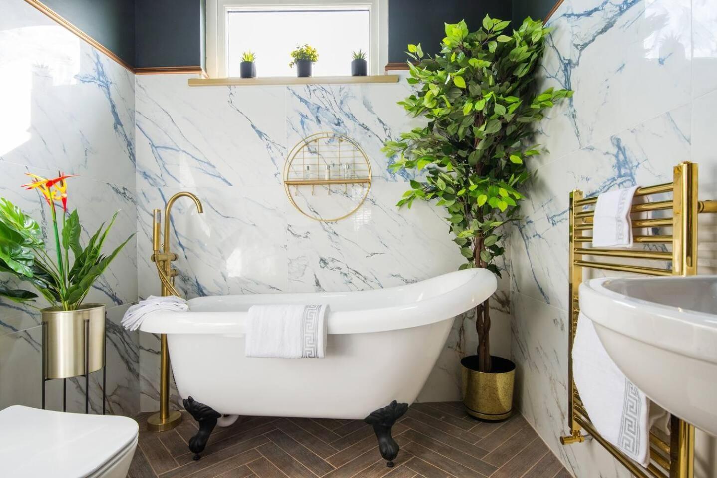 Luxury Versace Sleeps10 Hottub Pool Table Skytv Londres