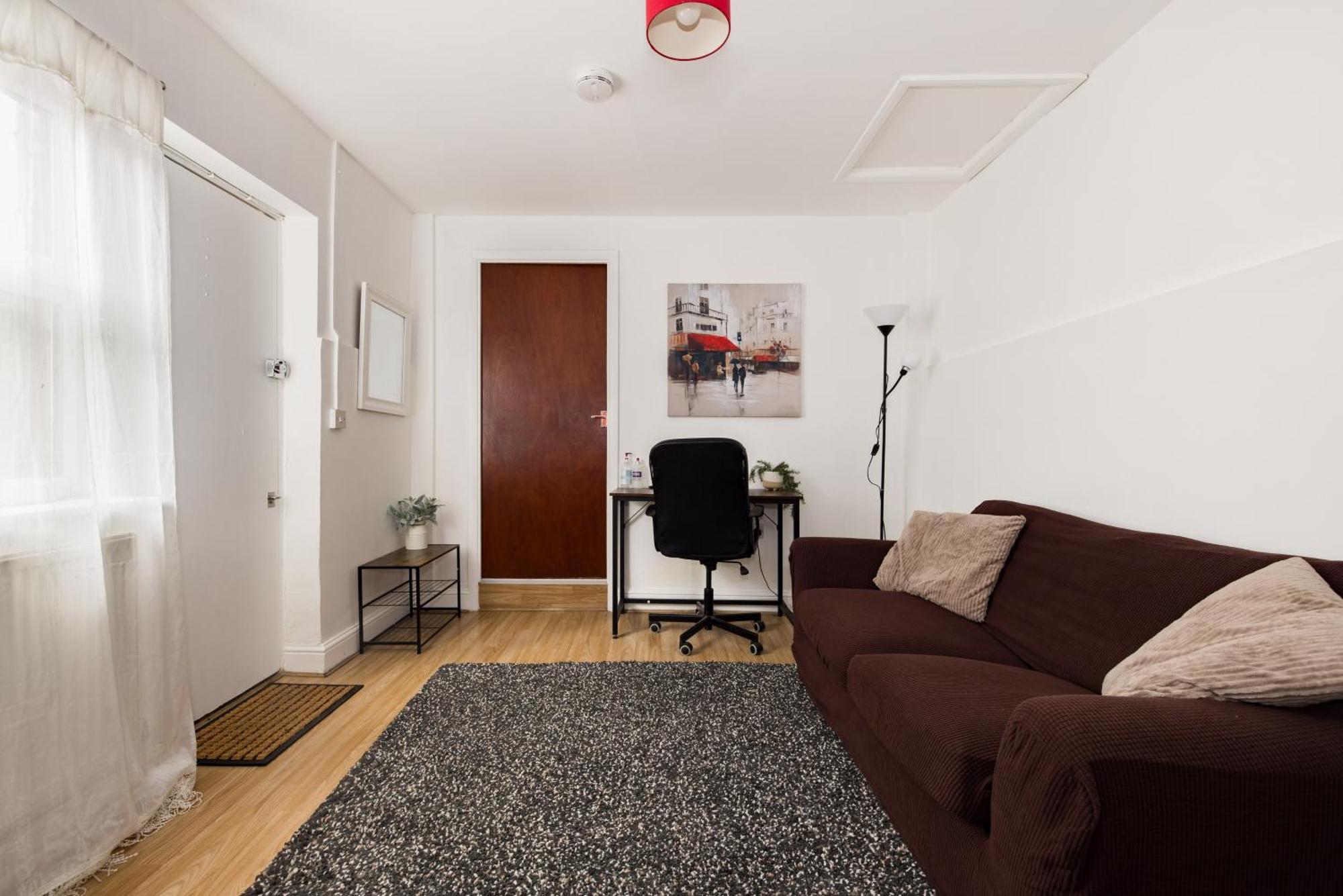 1bd Near Olympic Park, East *