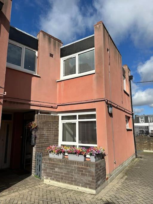 Stylish, Smart & Fun 4 Bed Londres