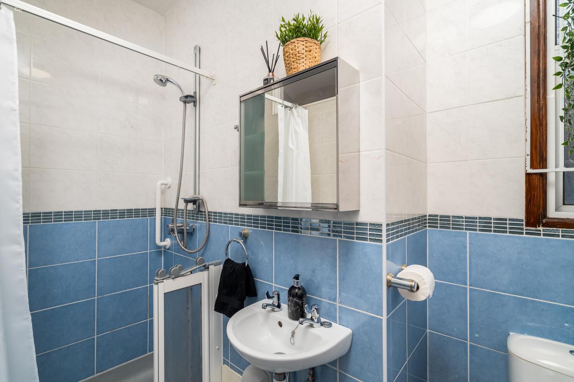 Homely And Stylish With A Garden In East Finchley Londres