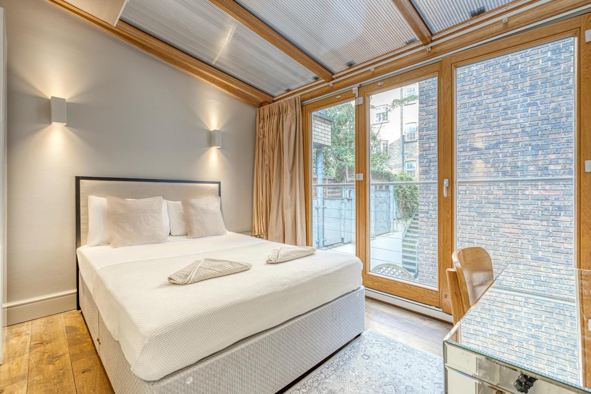 Apartment Shopping Stop Mayfair Selfridges *