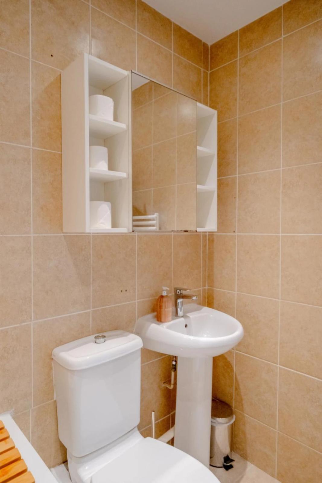 Apartamento Airy 2 Bedroom Next To Clapham Common Londres