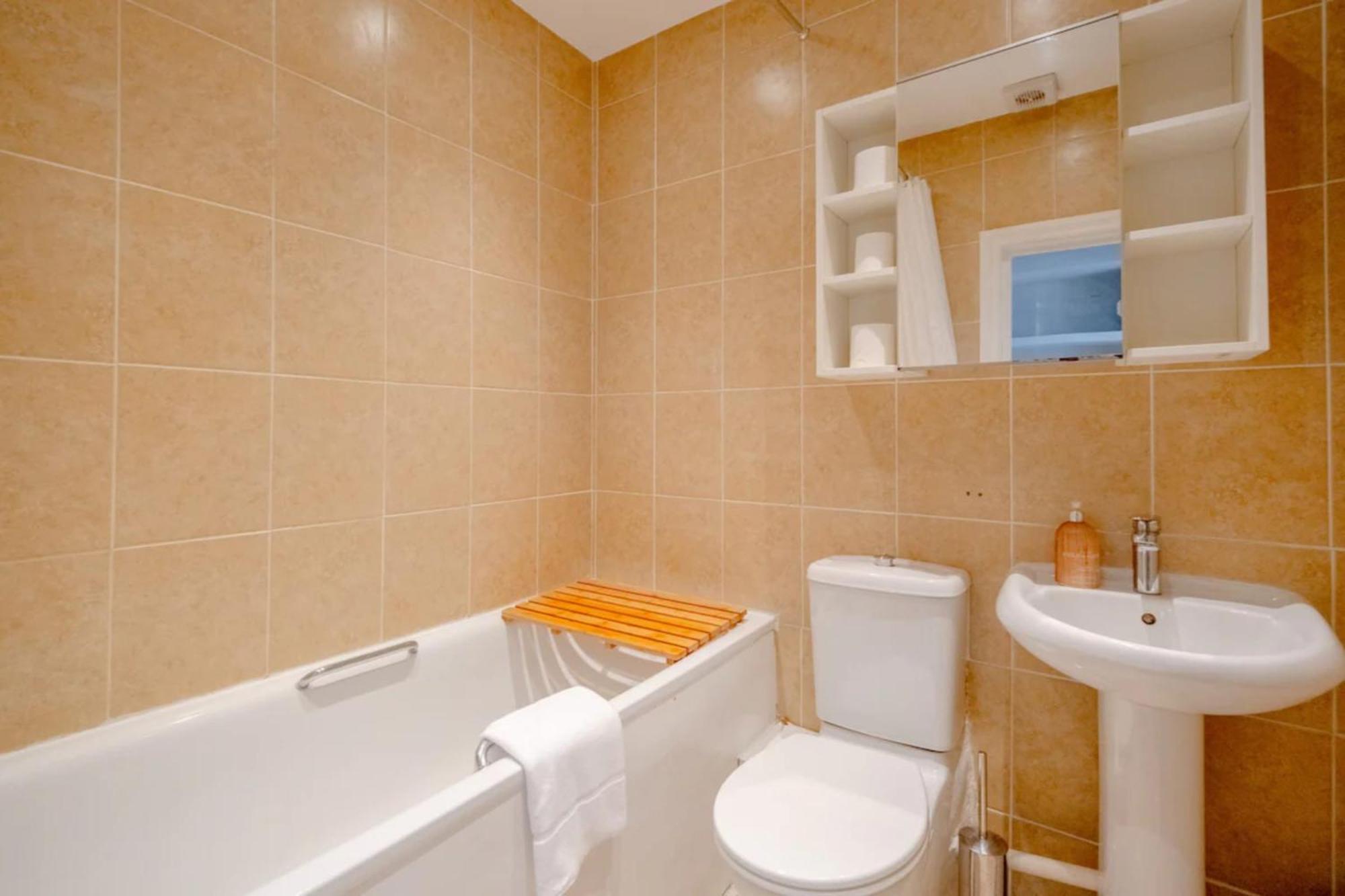 Apartamento Airy 2 Bedroom Next To Clapham Common Londres