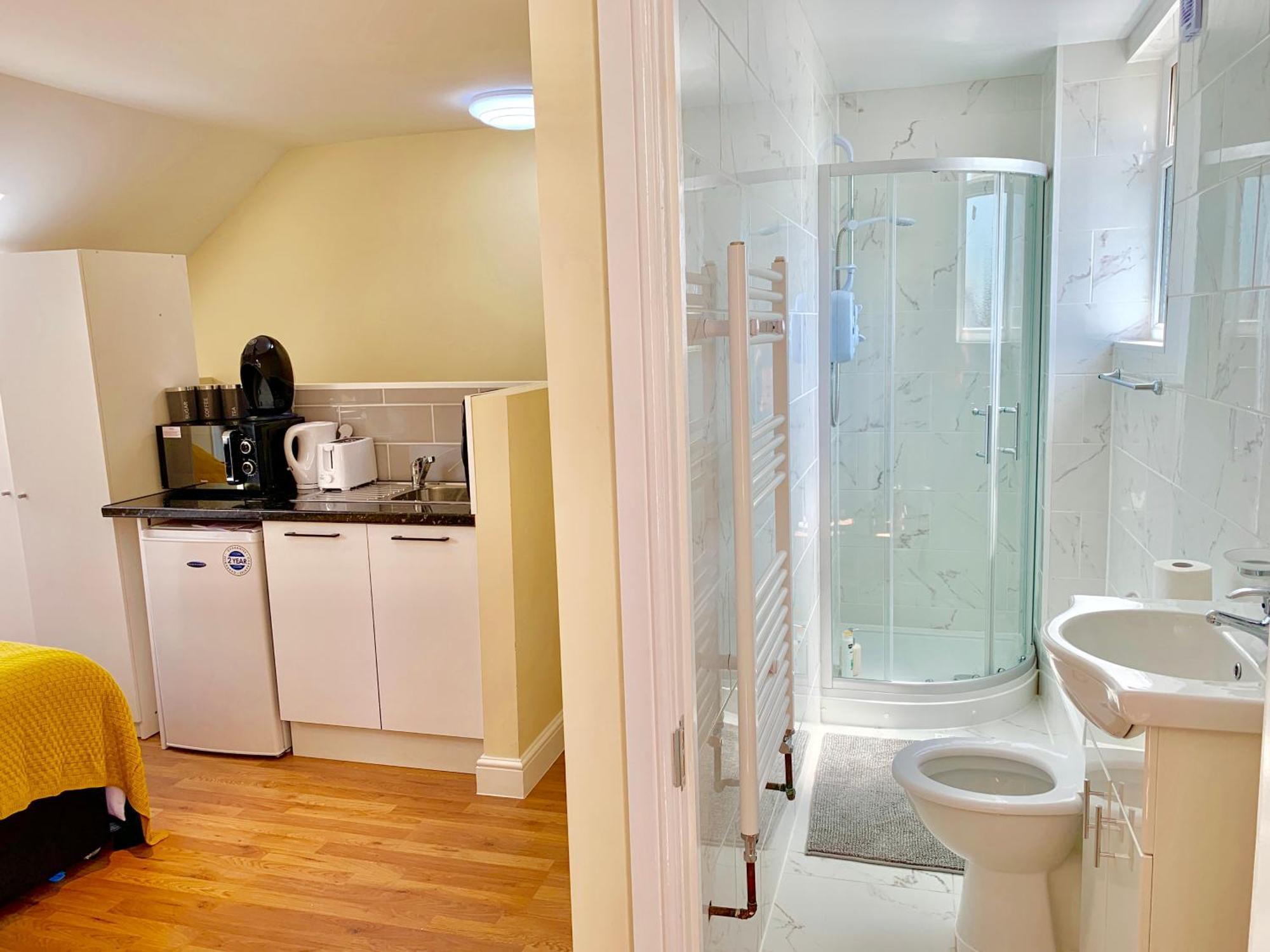 Apartamento Apartments, Private Bathroom, Kitchenette, Parking, Np7 *