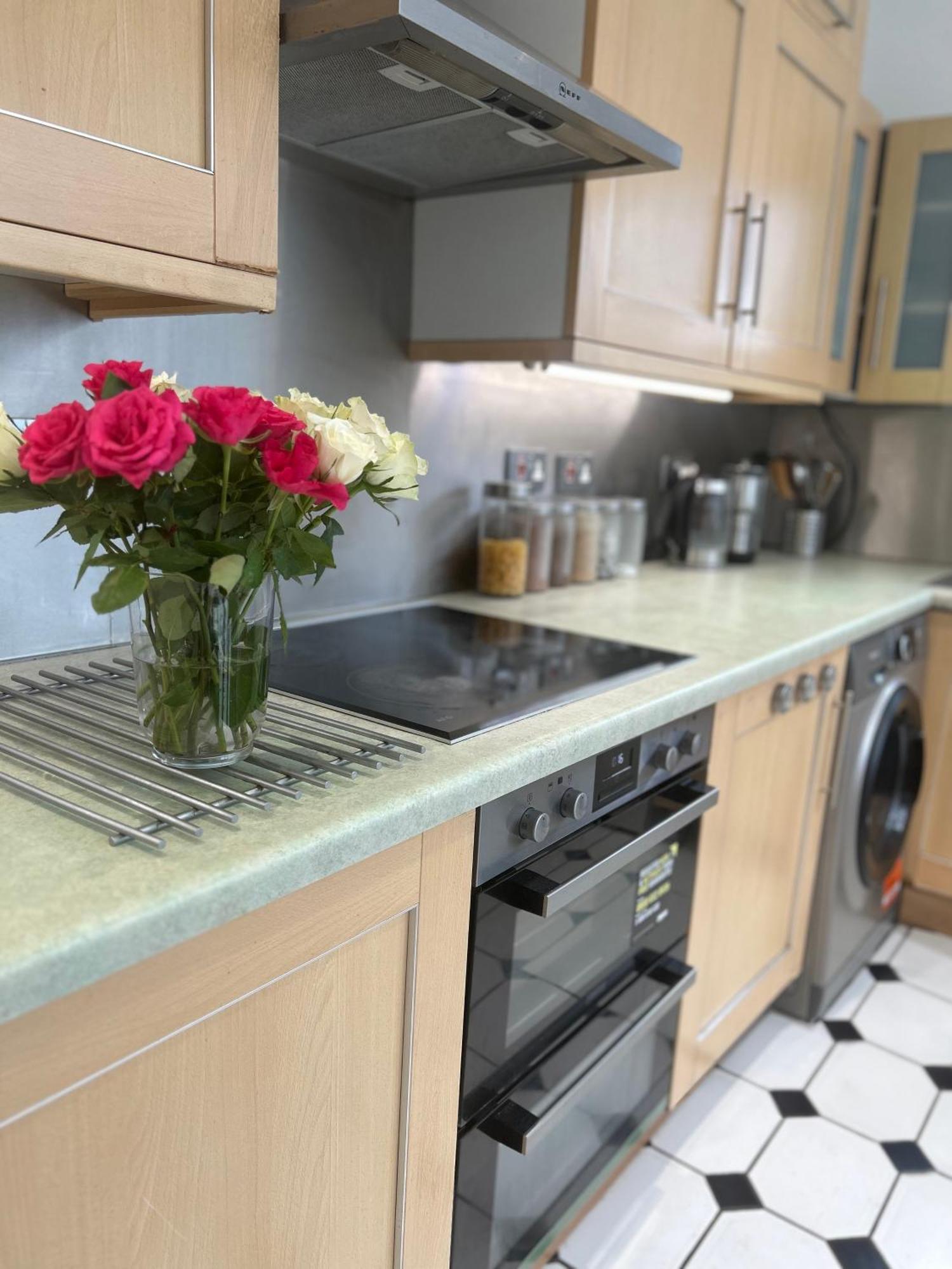 Wandworth, South Deluxe King 2 Homestay