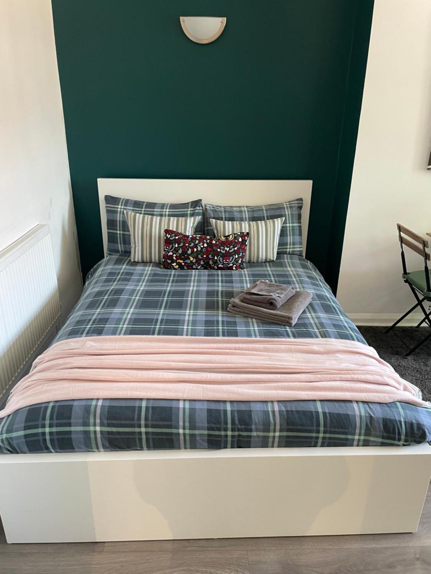 Willesden Quarto em Acomodações Particulares Londres