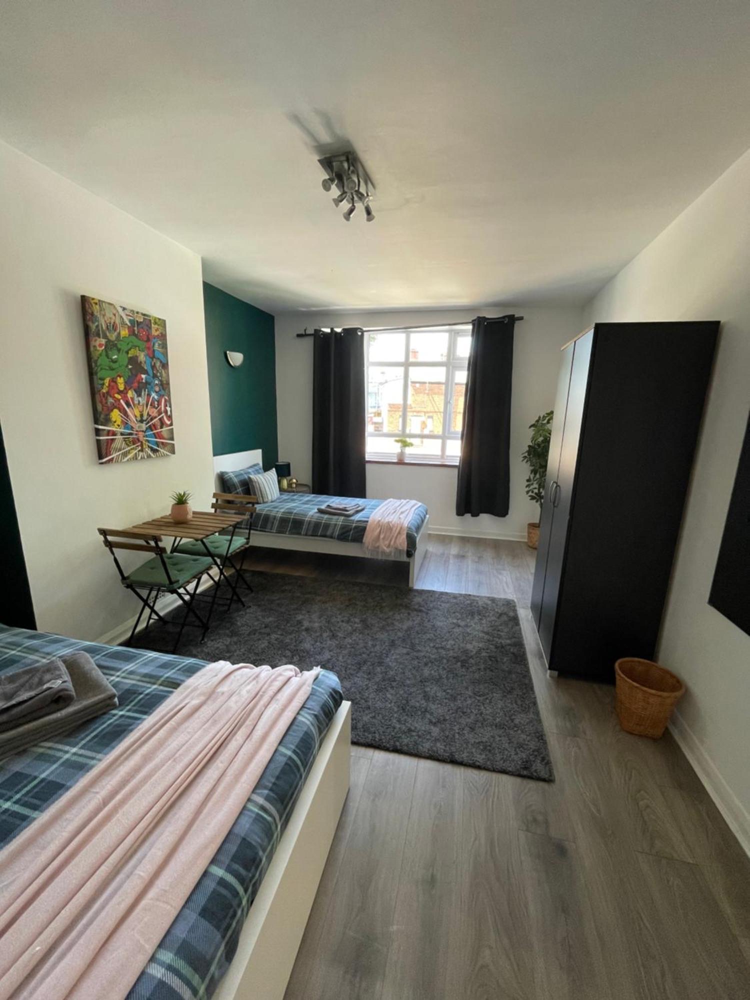 Willesden Quarto em Acomodações Particulares Londres