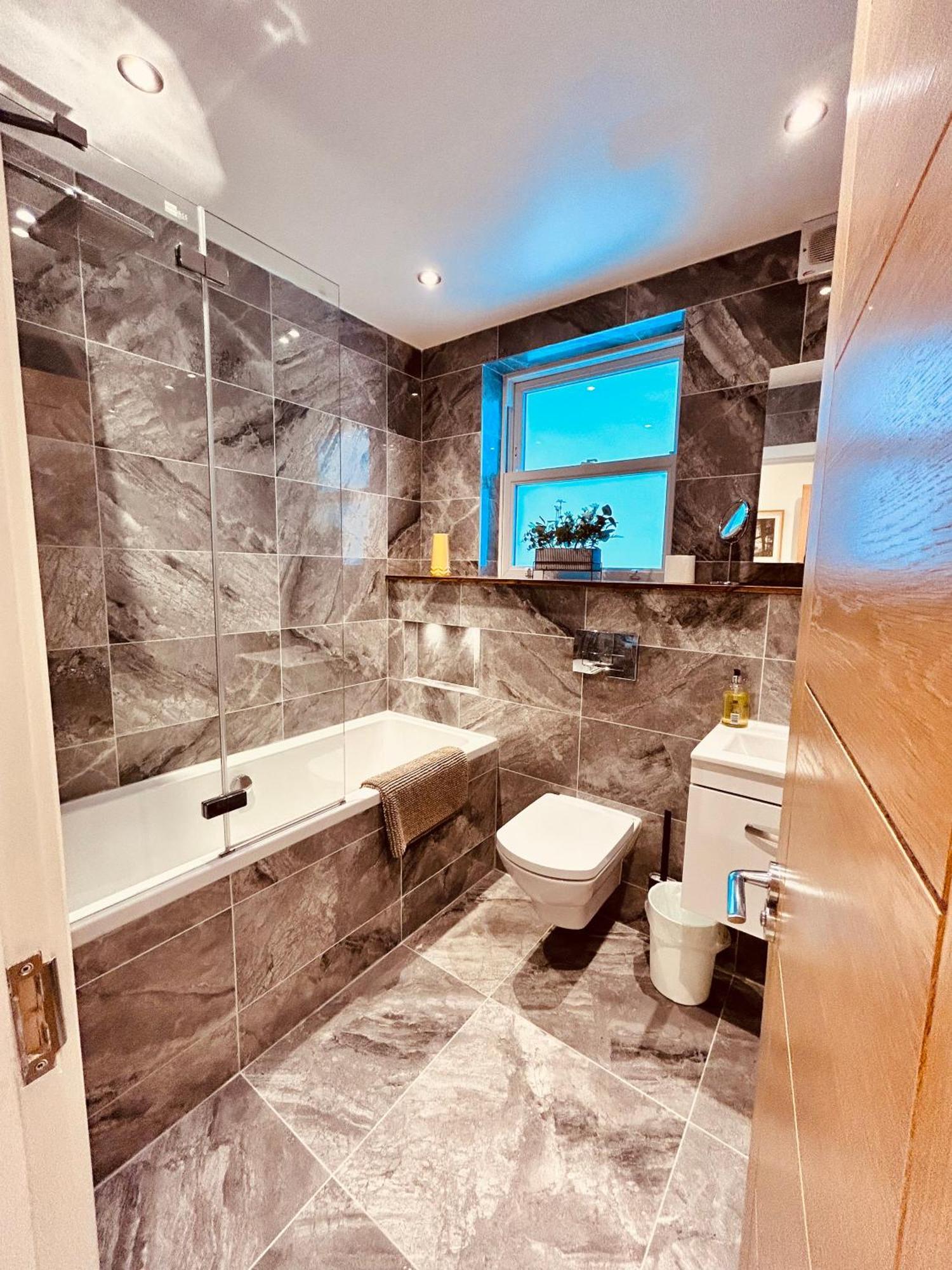 Stunning Spacious B.apt. Slps.4 * Londres