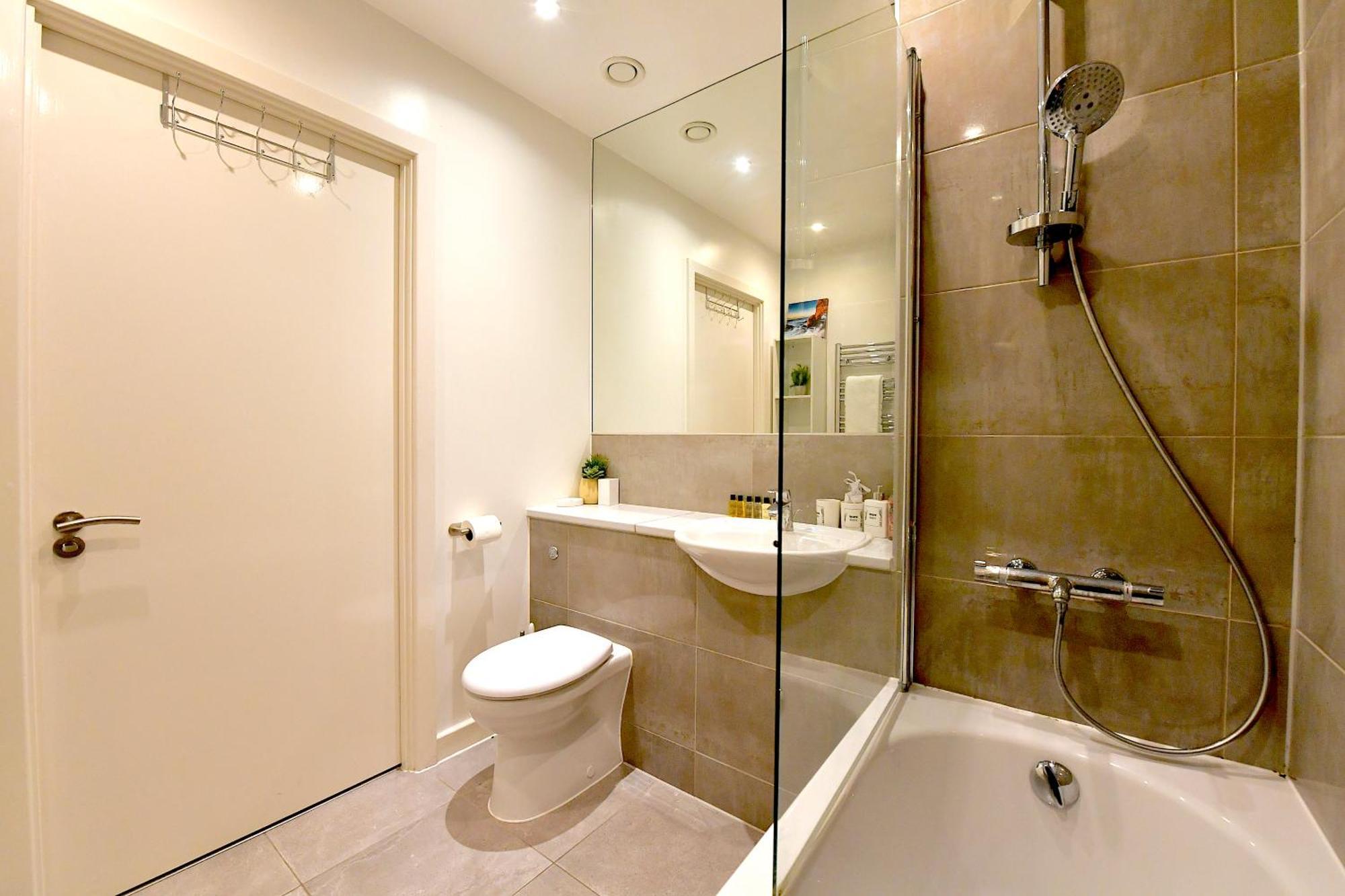 Bright Amelia - 2 Bed 1 Bath With Wifi And Netflix In The Heart Of Apartamento Londres
