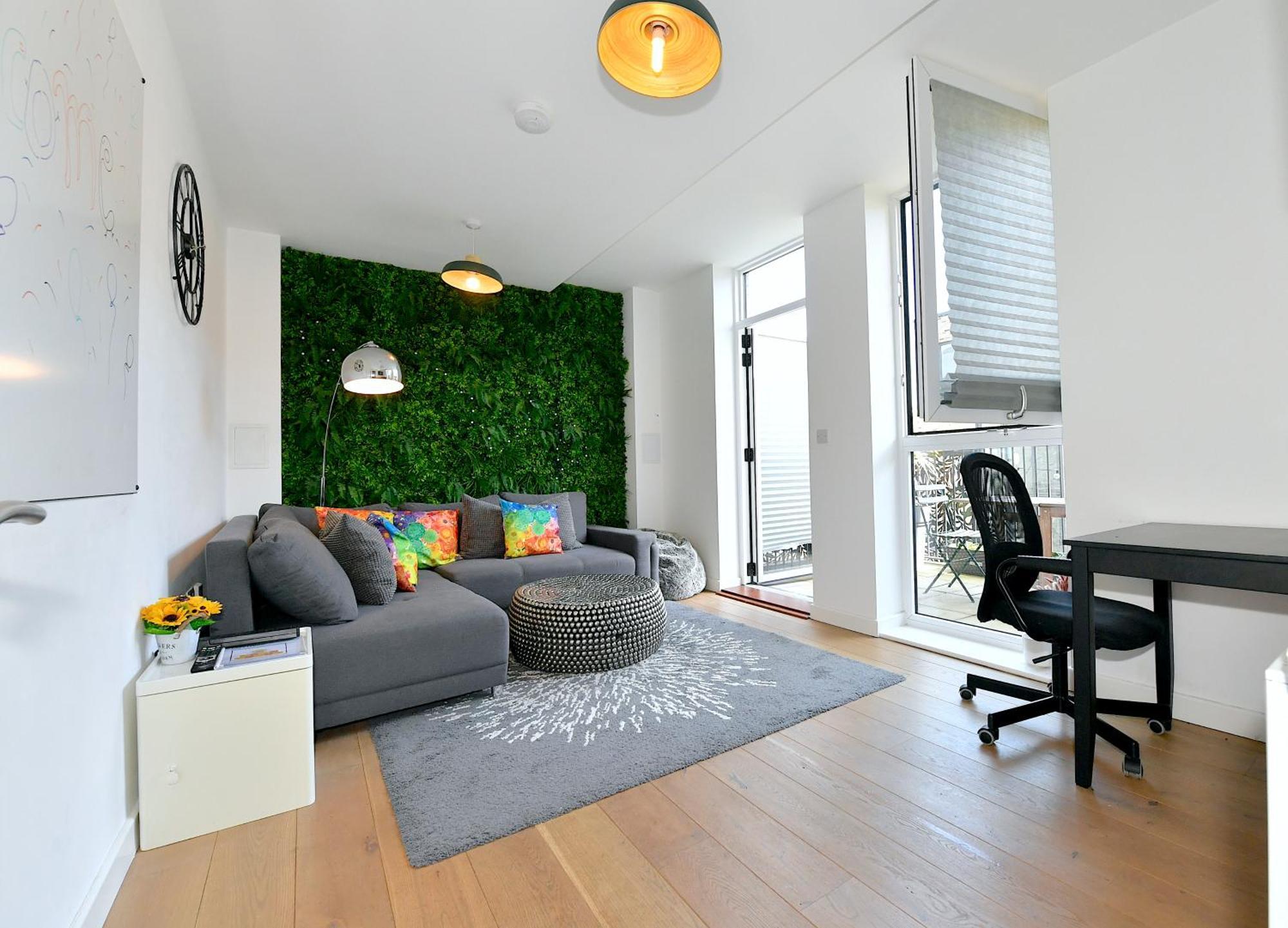 Bright Amelia - 2 Bed 1 Bath With Wifi And Netflix In The Heart Of Londres