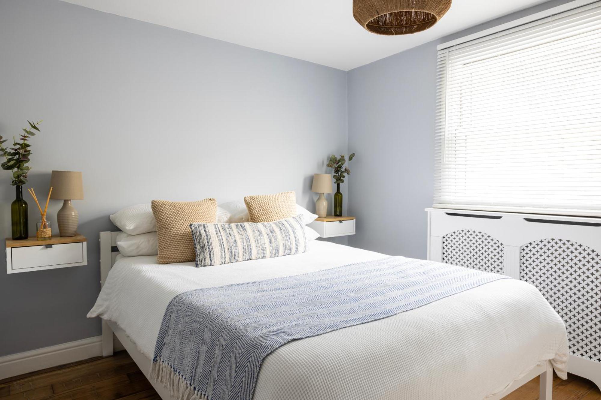 Tintern - Clapham Apartment