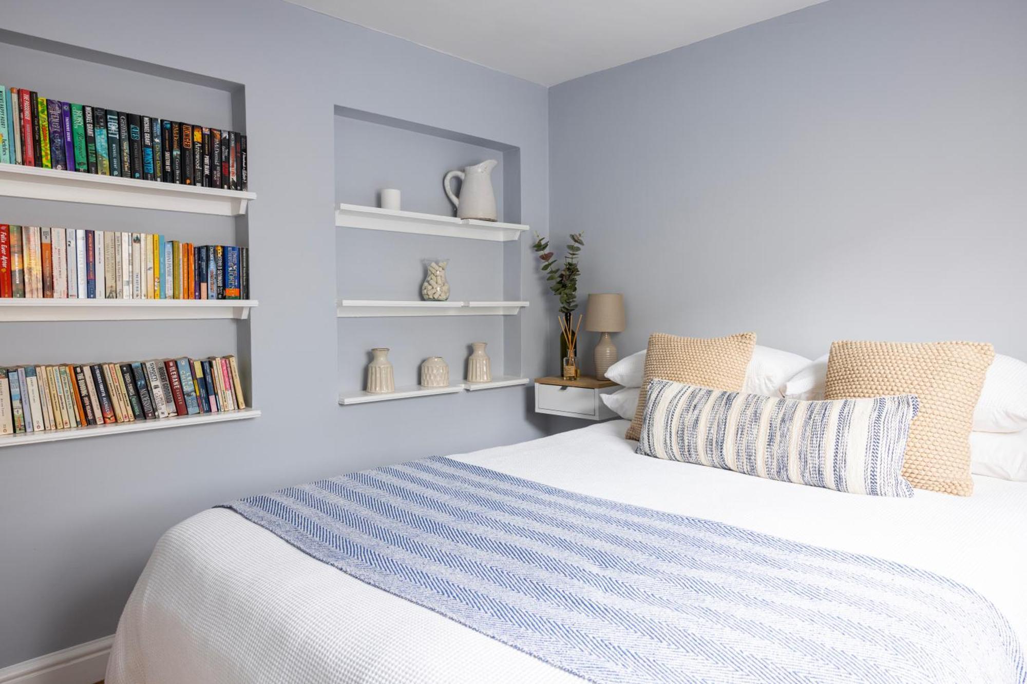 Tintern - Clapham Apartment