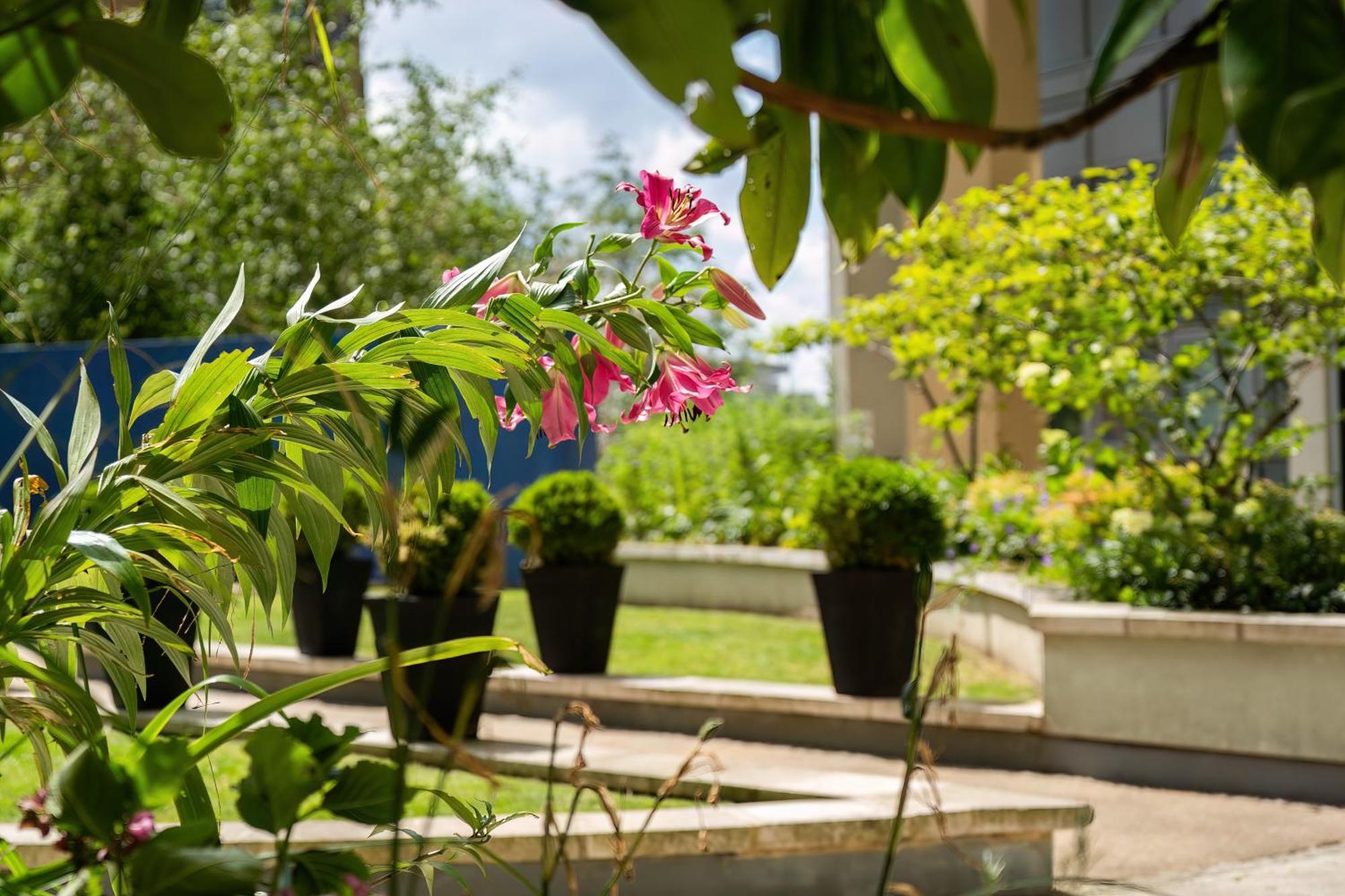 Livestay-stunning With Private Balcony & River Views Apartment *