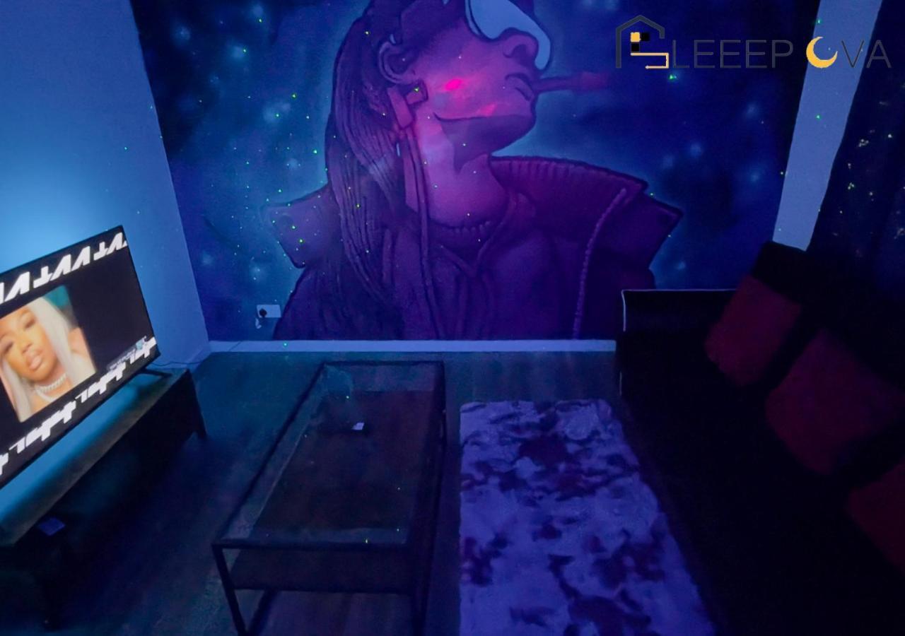 Luxury Haven: Spacious 2-bedroom Serviced Flat For Families & Business *
