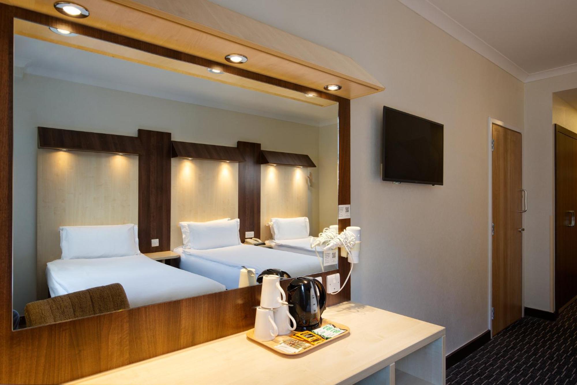 Hotel Royal National 3*