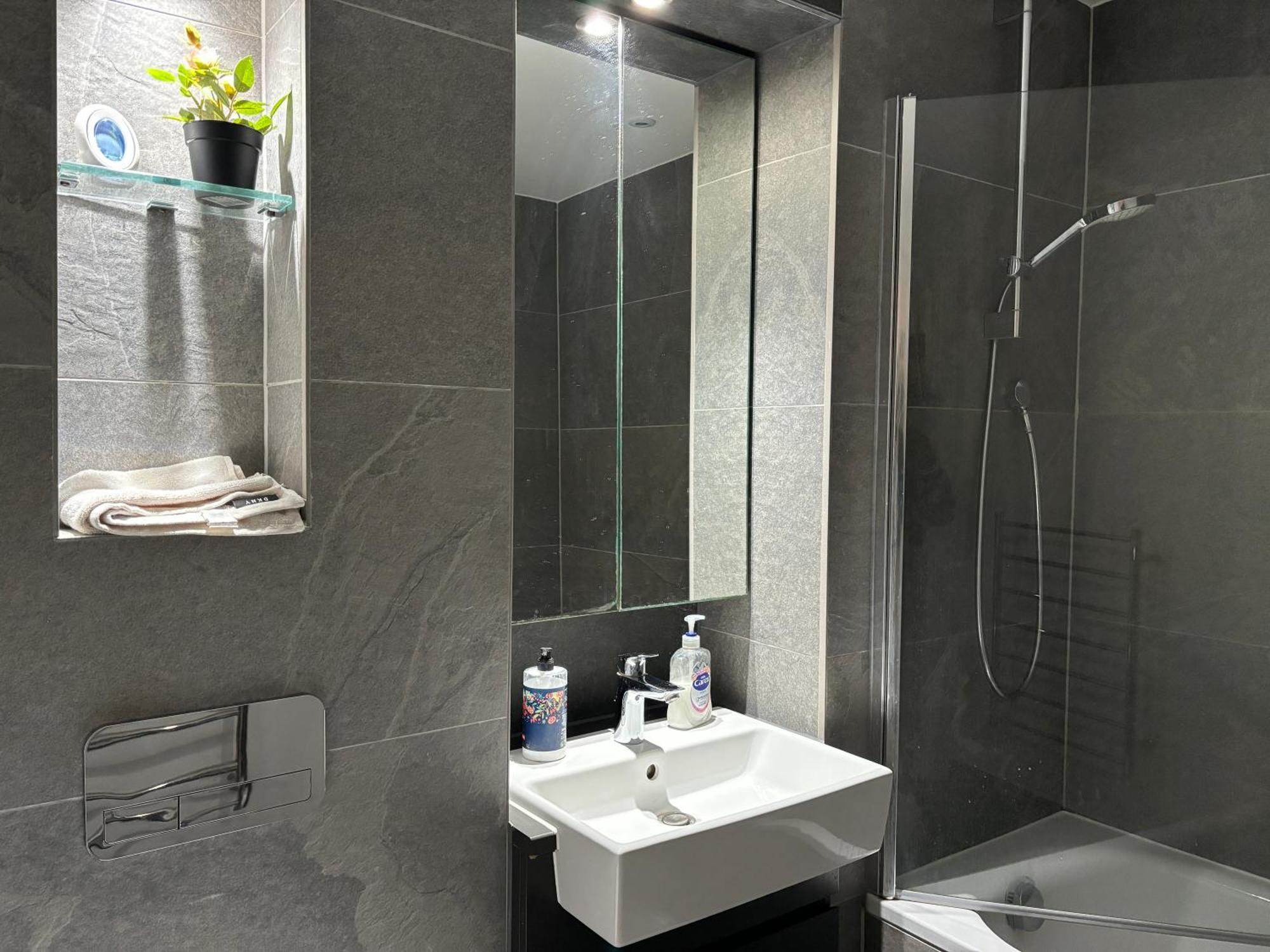 Double With Shares Bathroom *
