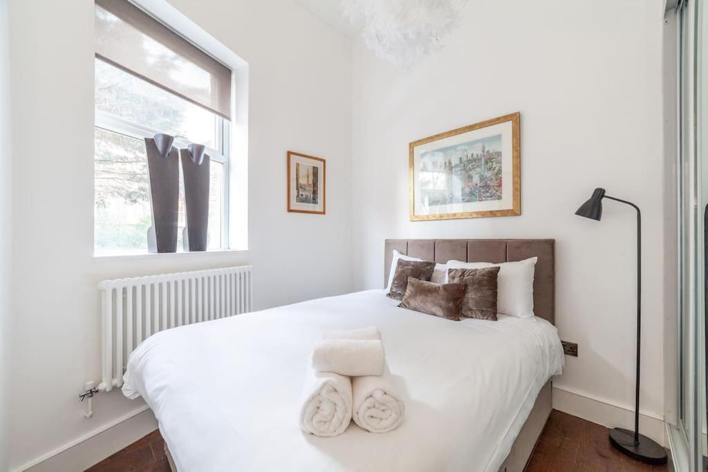 Modern & Trendy 1-bed In Earl's Court! Appartement Londres