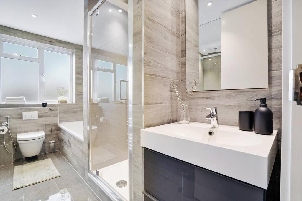 The Camden Bright & Beautiful 2-bed Retreat Apartamento *