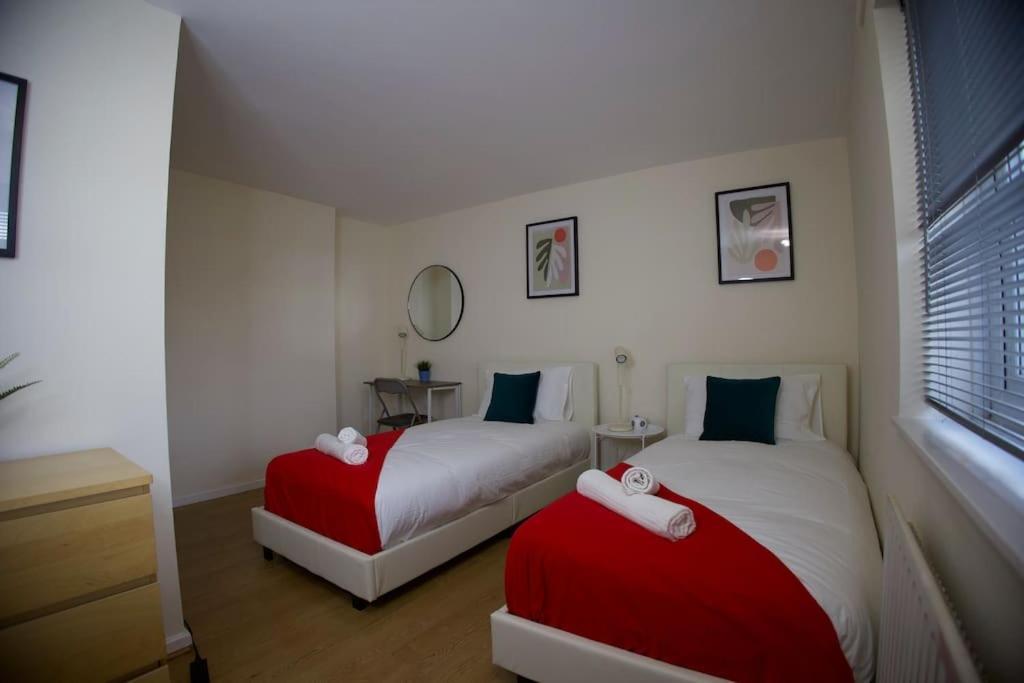 2 Bed Flat With Easy Access To Excel, Central London, City Airport, O2 Appartement Londres