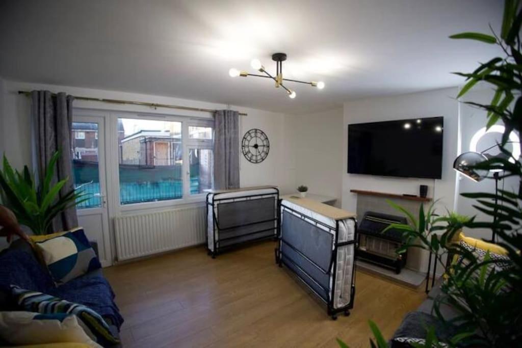 2 Bed Flat With Easy Access To Excel, Central London, City Airport, O2 Appartement Londres