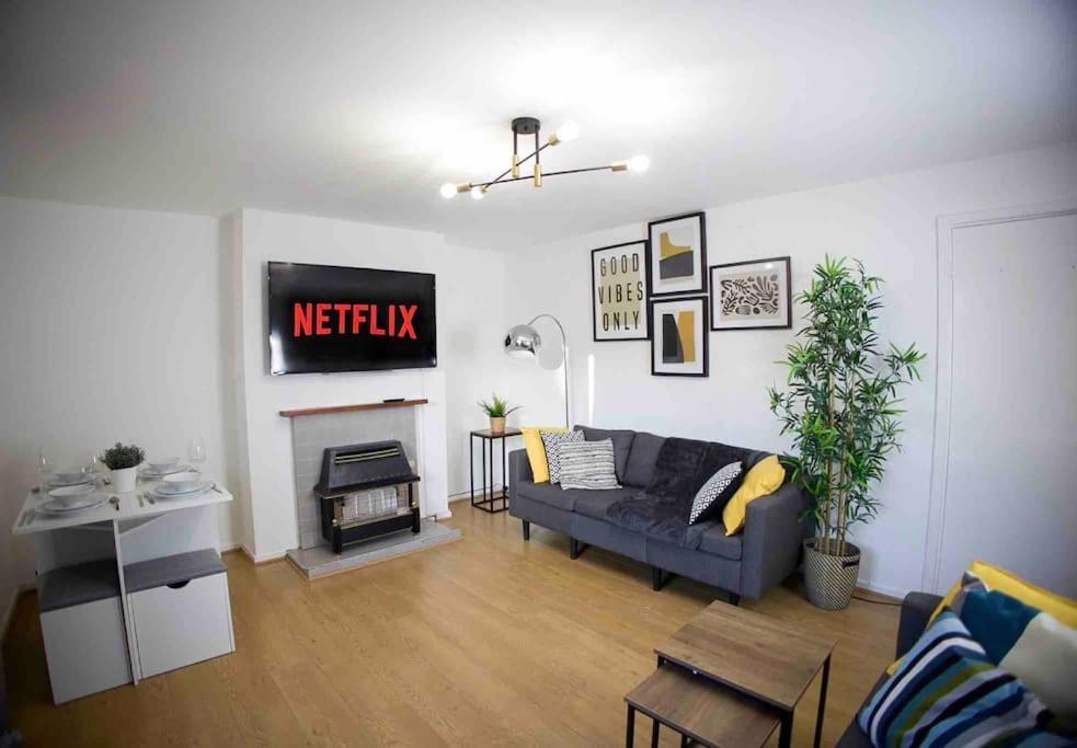 2 Bed Flat With Easy Access To Excel, Central London, City Airport, O2 Appartement