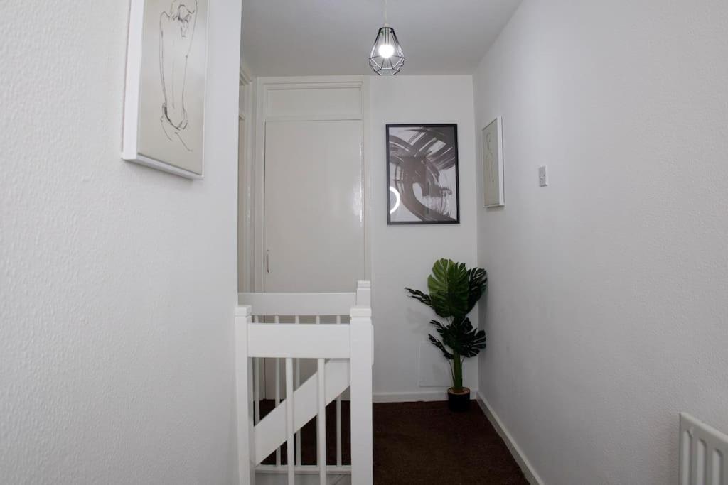 2 Bed Flat With Easy Access To Excel, Central London, City Airport, O2 Appartement Londres