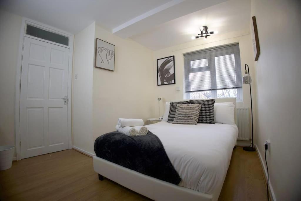 2 Bed Flat With Easy Access To Excel, Central London, City Airport, O2 Appartement