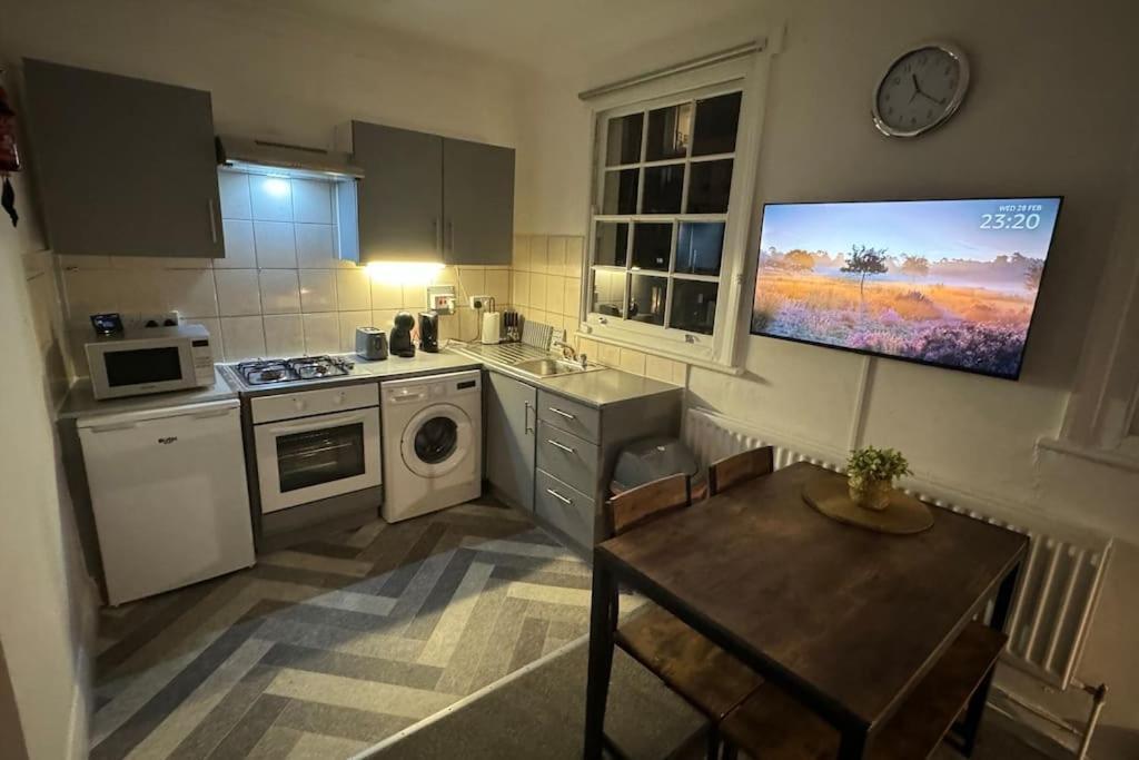 Apartment Flat In The Heart Of Camden Town London