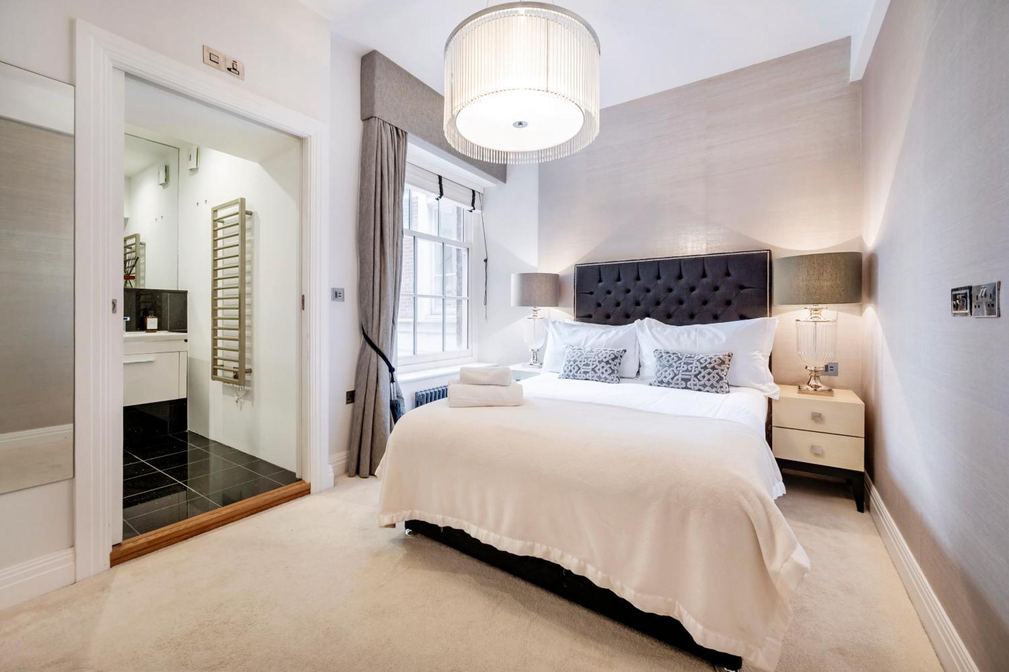 Aircon 2 Bedr, 3 Beds, 2 Bath Covent Garden, Subway *