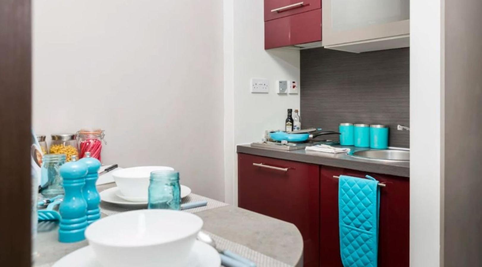 Appartement Stunning At Dashwood In For Students Only *