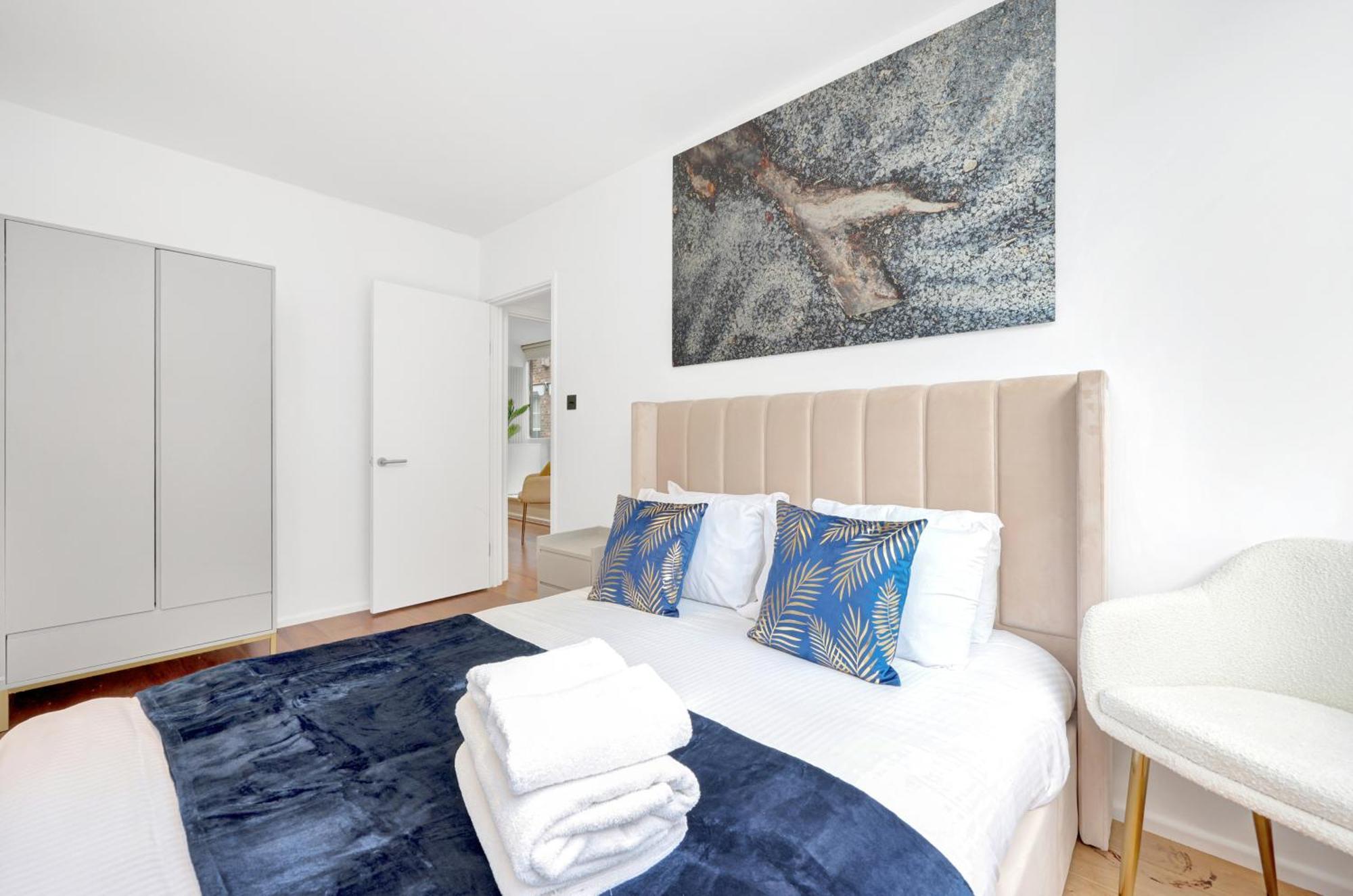 Loft-style 3 Bed Short Term & Flexible Renting Hoxton With Free Wifi & Terrace ! Ferienhaus *
