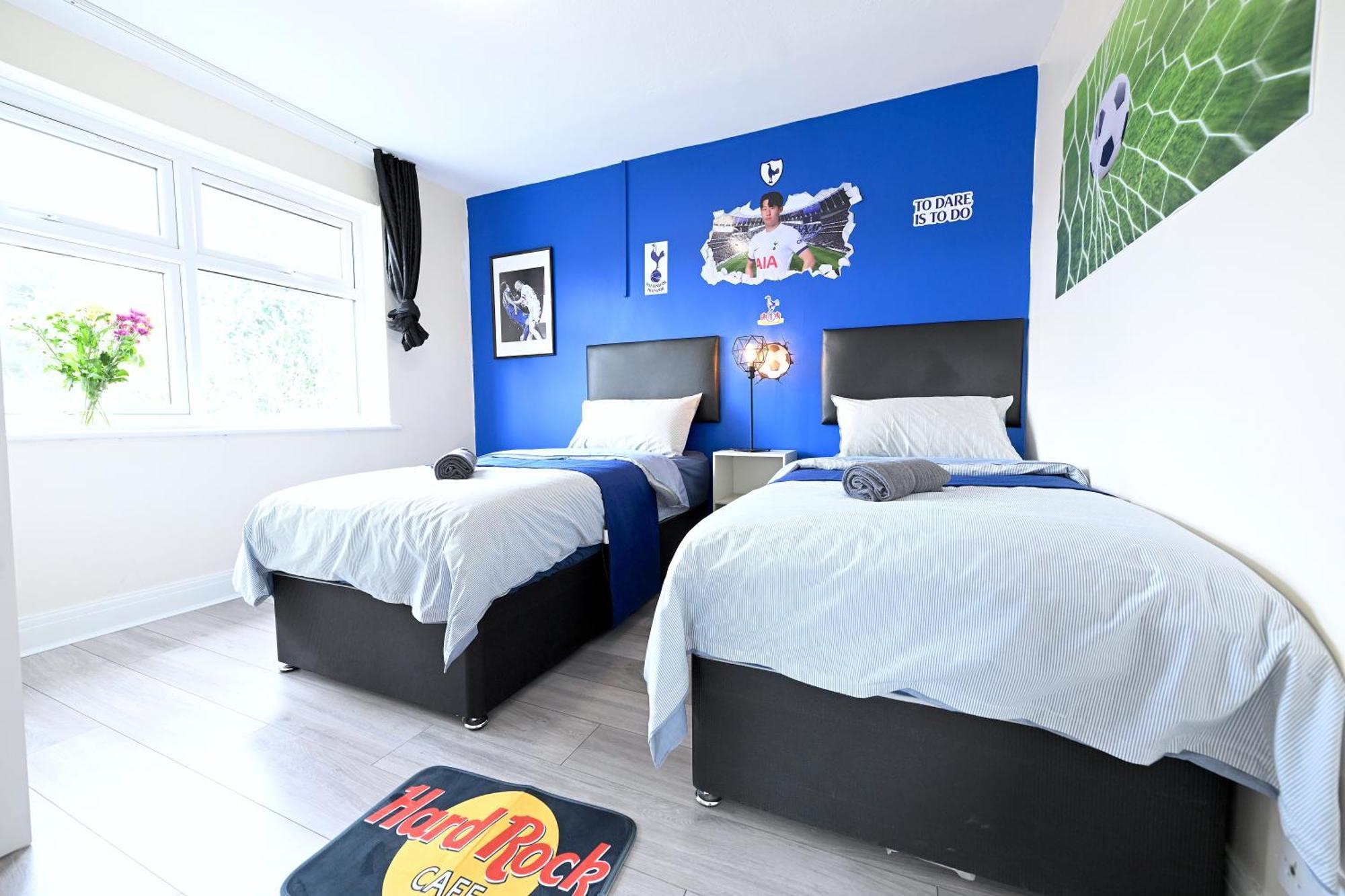 Spacious 5 Bedroom House Next To Tottenham Stadium