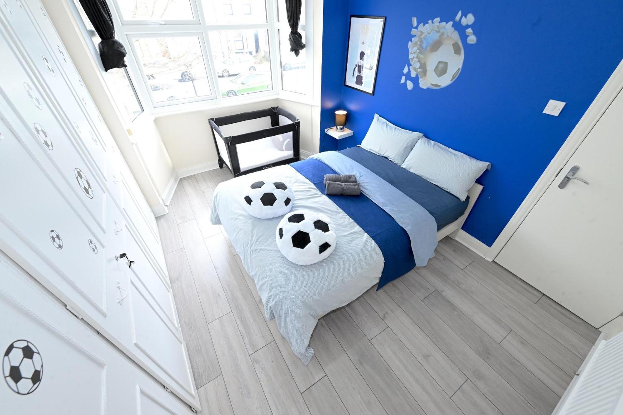 Spacious 5 Bedroom House Next To Tottenham Stadium * Londres