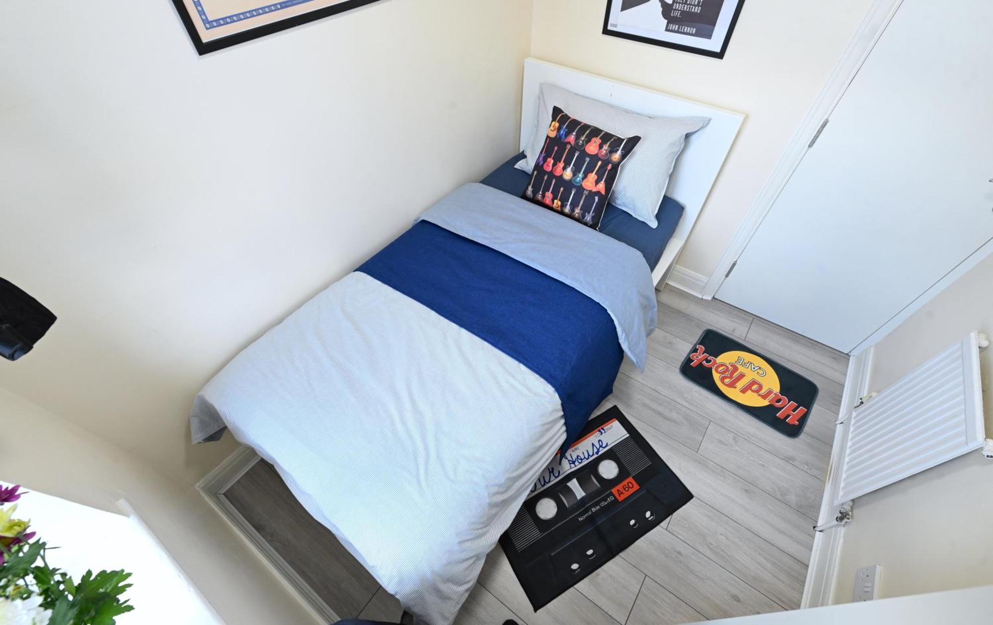 Spacious 5 Bedroom House Next To Tottenham Stadium * Londres