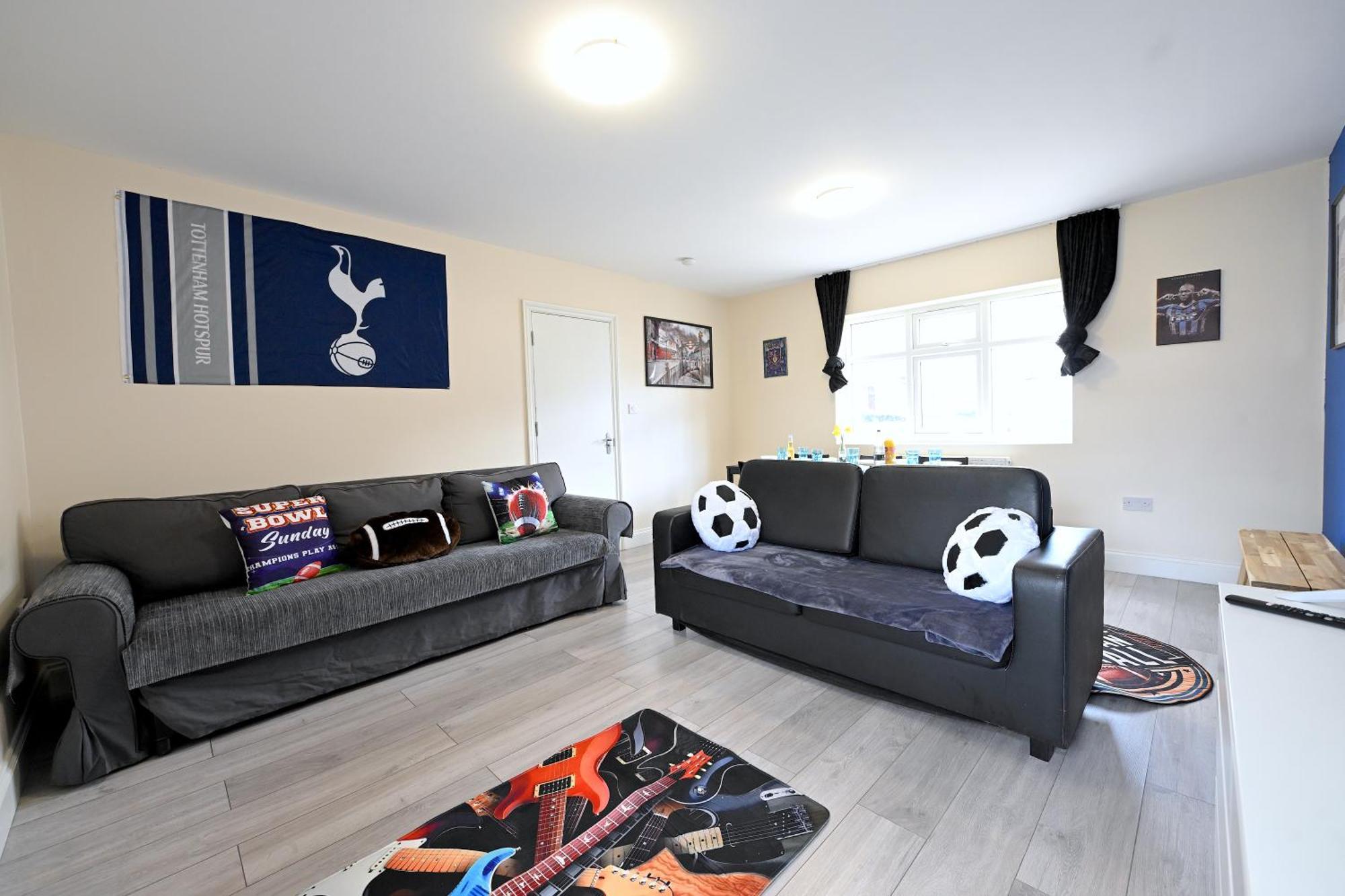 Spacious 5 Bedroom House Next To Tottenham Stadium Londres