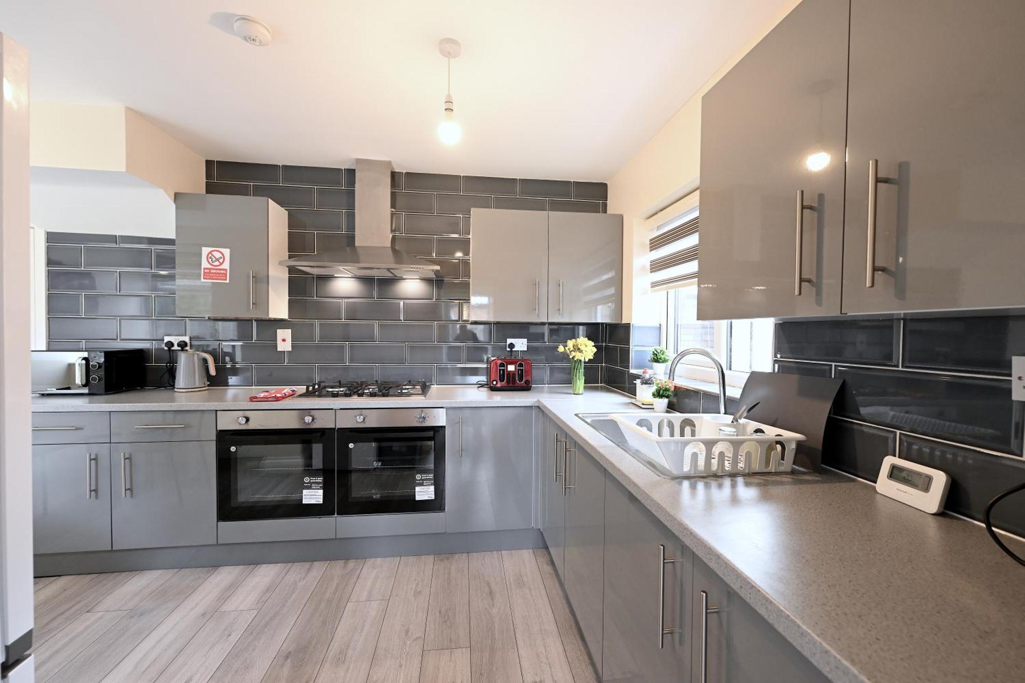 Spacious 5 Bedroom House Next To Tottenham Stadium Apartamento