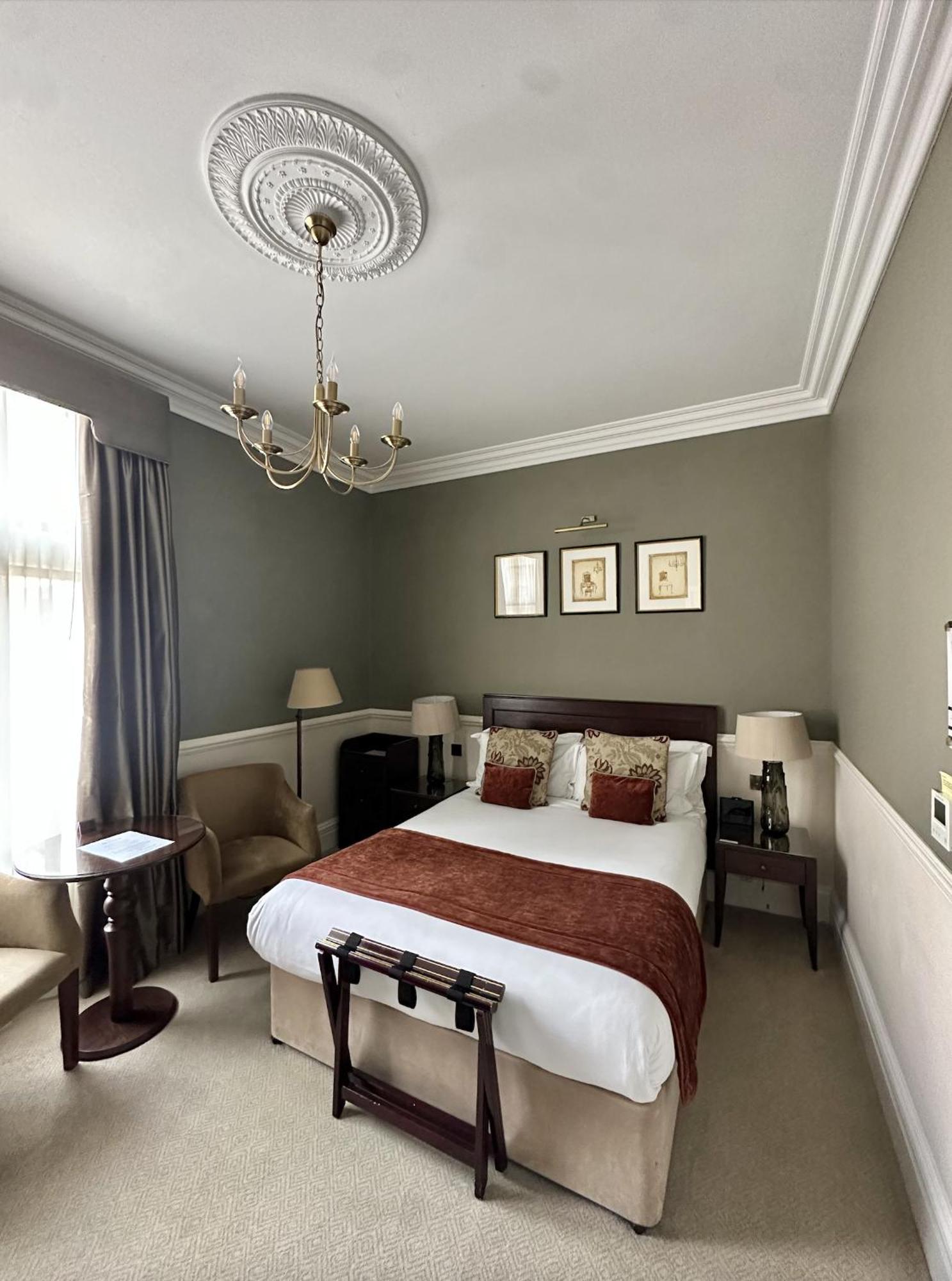 Hotel St Paul's 4*