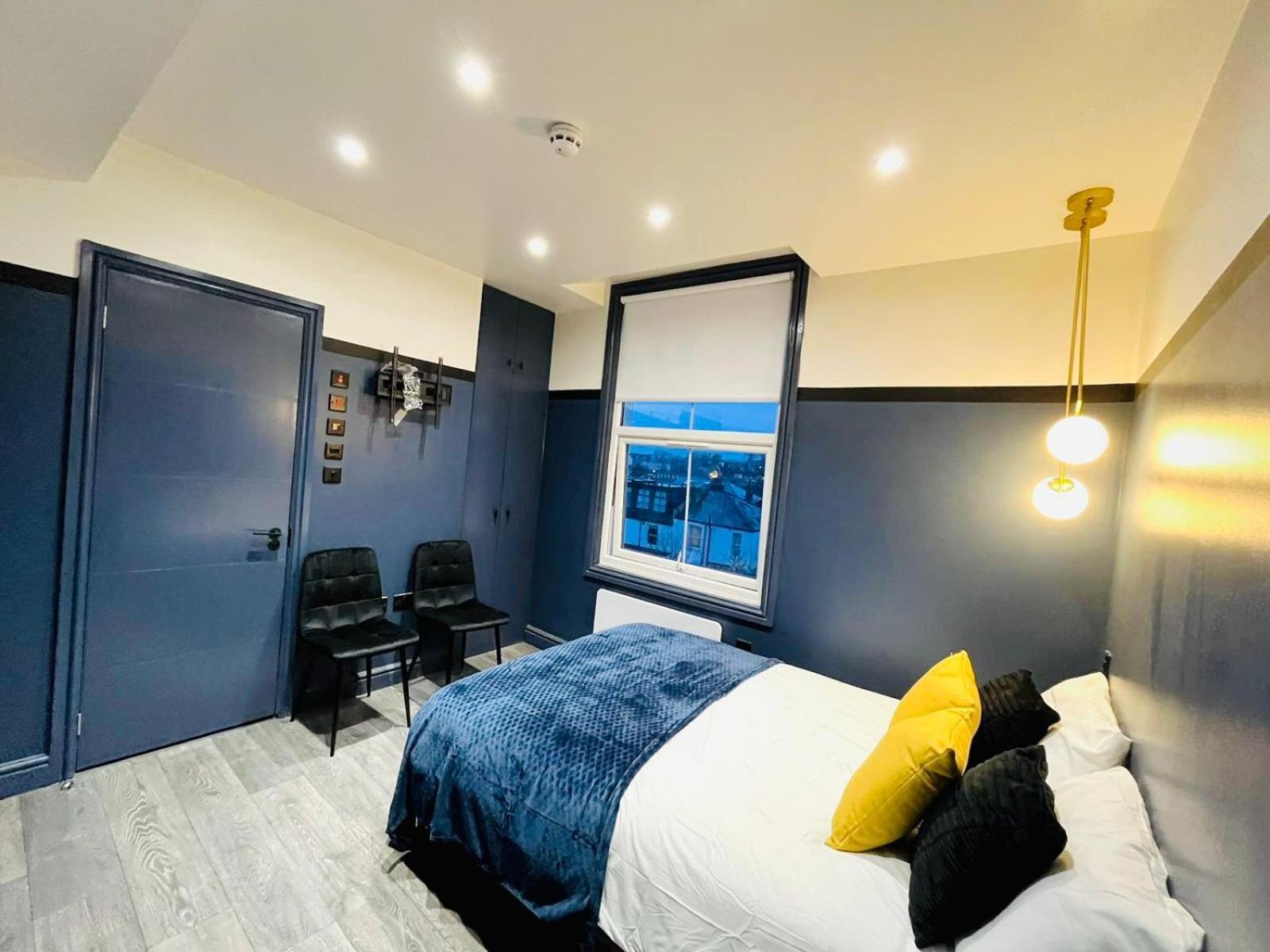 Pensión 39 Blue House Luxury Ensuite Ideal For Tourists *