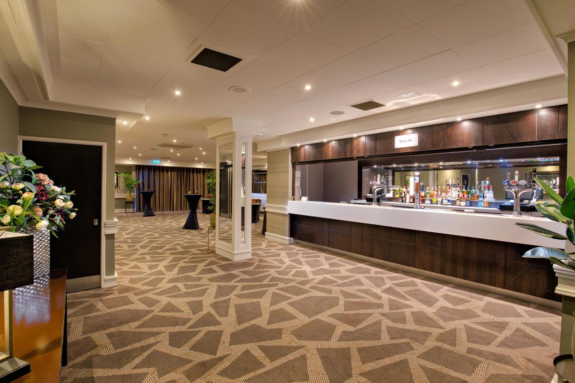 Doubletree By Hilton Ealing London