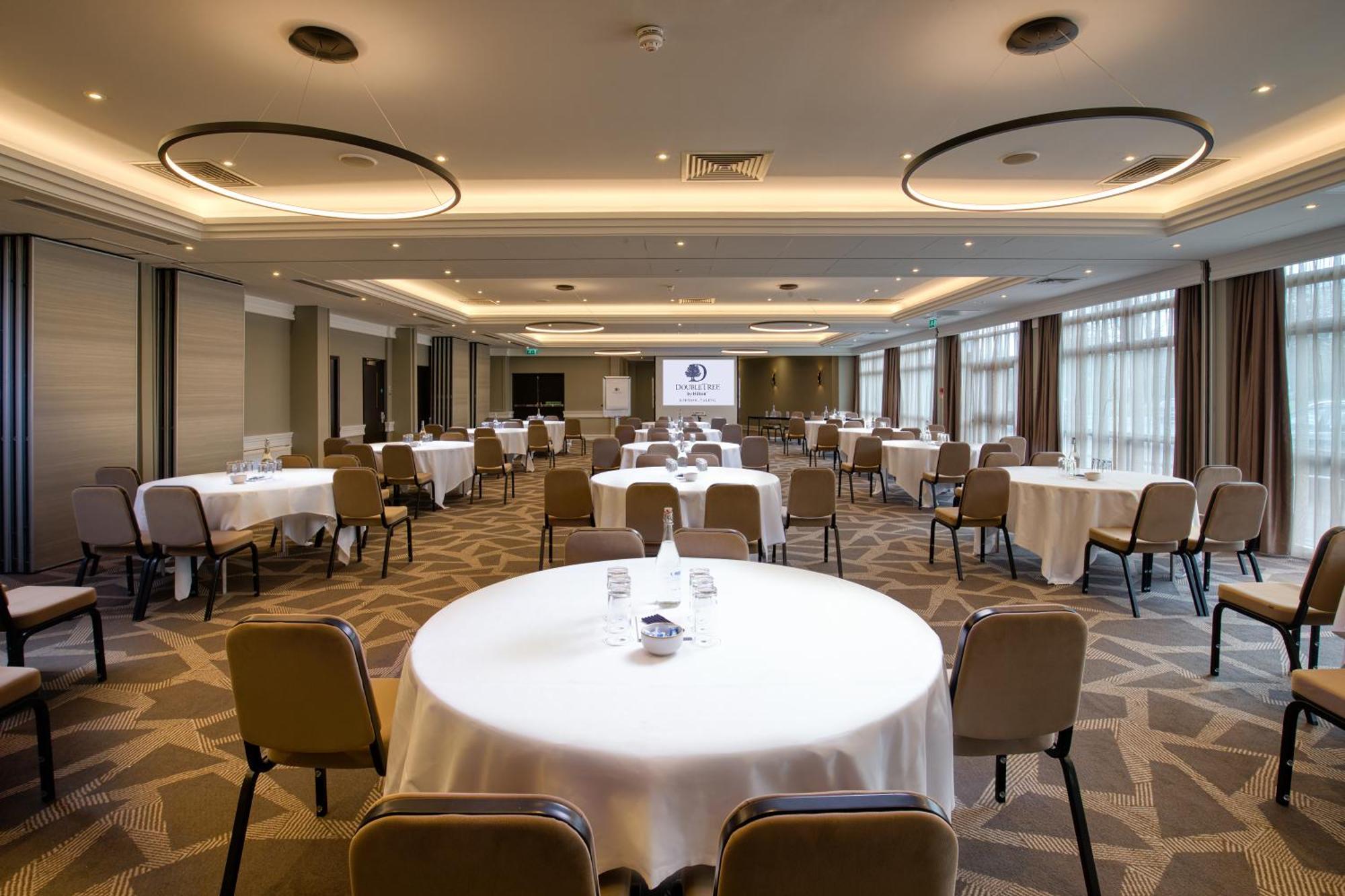 Hotel Doubletree By Hilton Ealing London