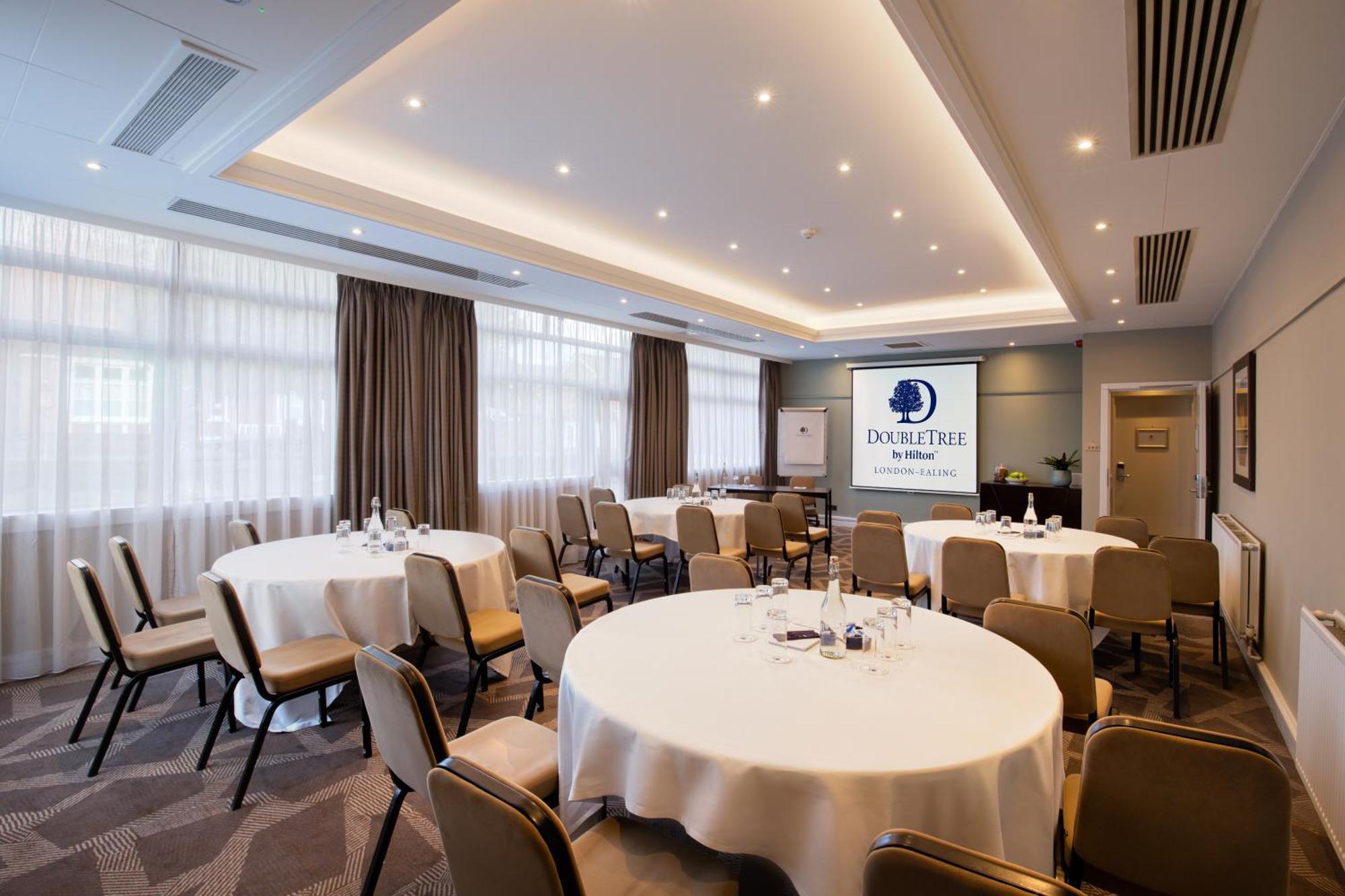 Doubletree By Hilton Ealing London