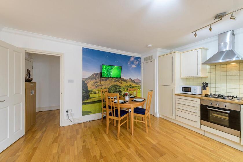 Spectacular 3 Bed In Blackheath