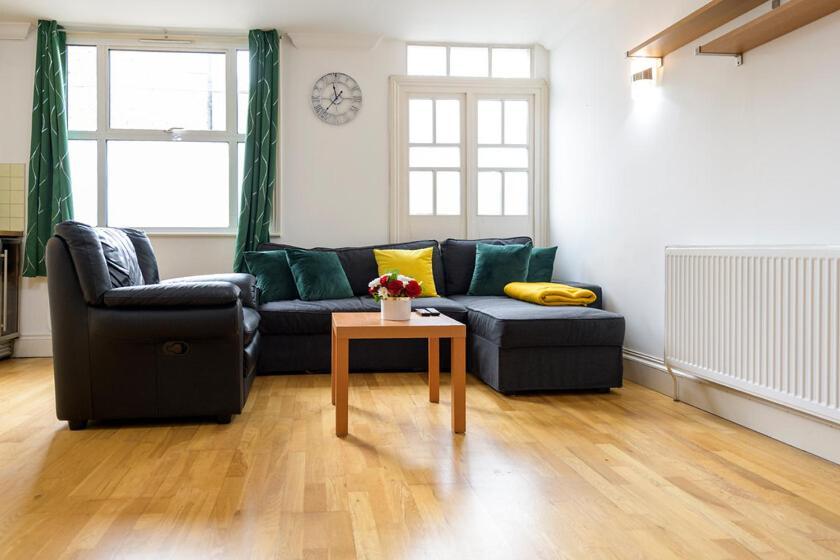 Spectacular 3 Bed In Blackheath Apartment *