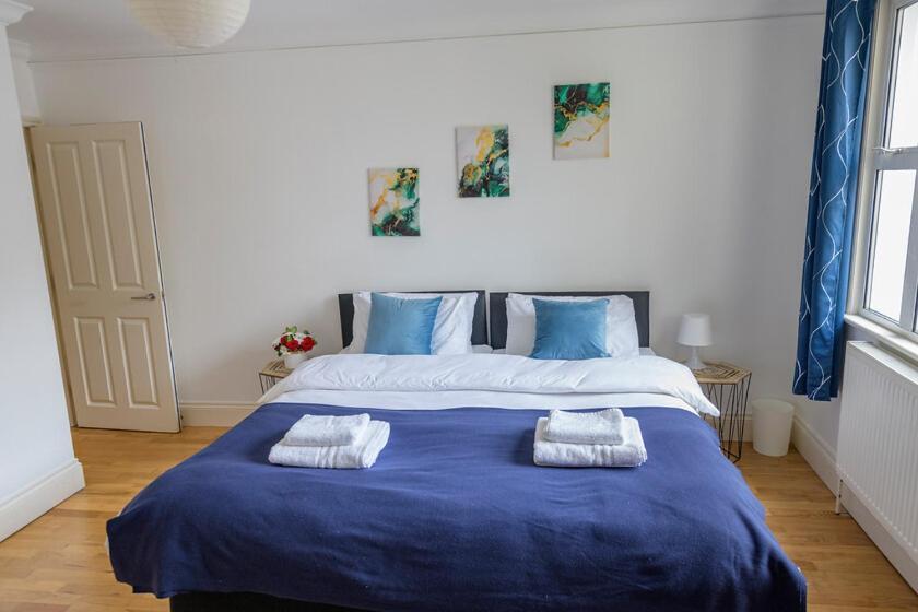 Spectacular 3 Bed In Blackheath *
