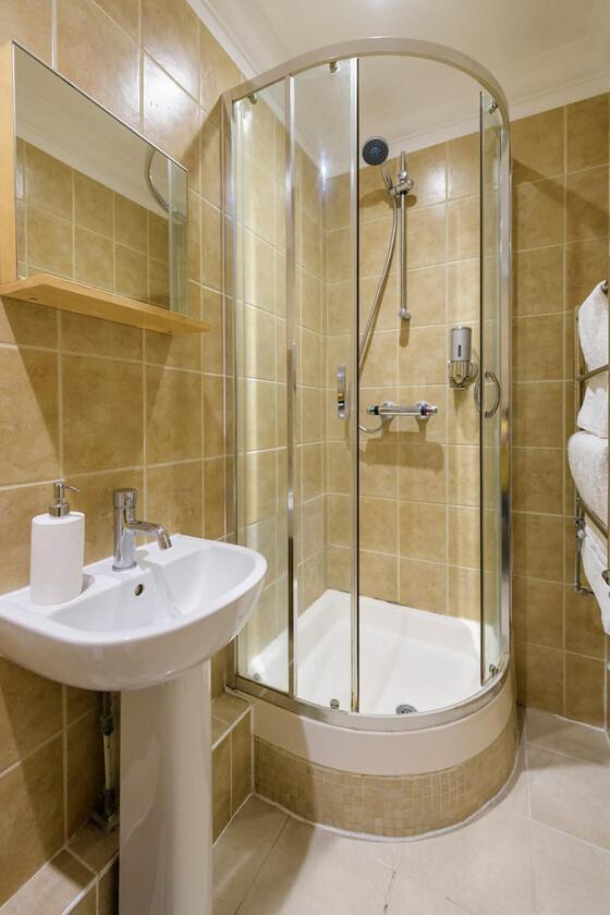Spectacular 3 Bed In Blackheath * London