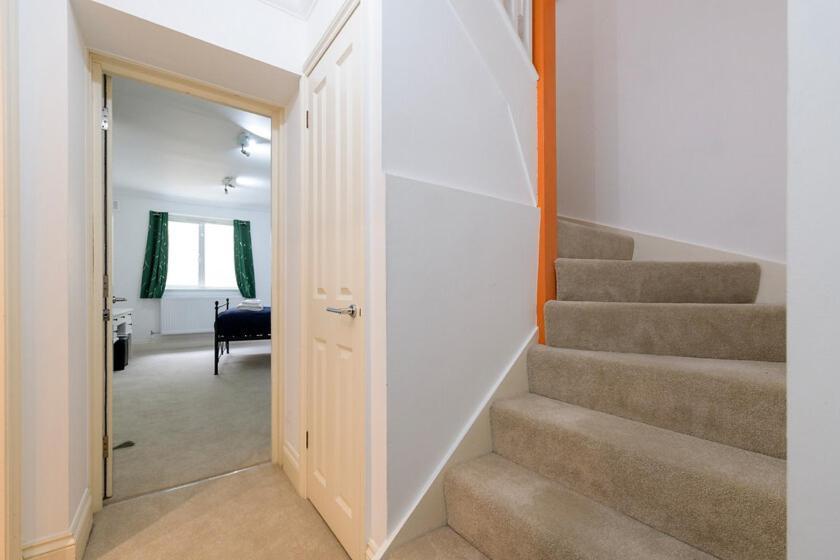Spectacular 3 Bed In Blackheath * London