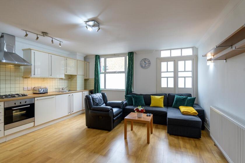 Spectacular 3 Bed In Blackheath Apartment