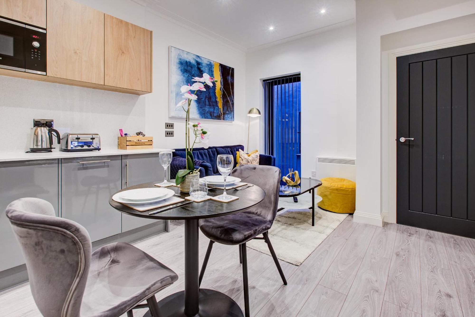 Hybrid Resi - London, Fulham Near Chelsea And Putney Apartment
