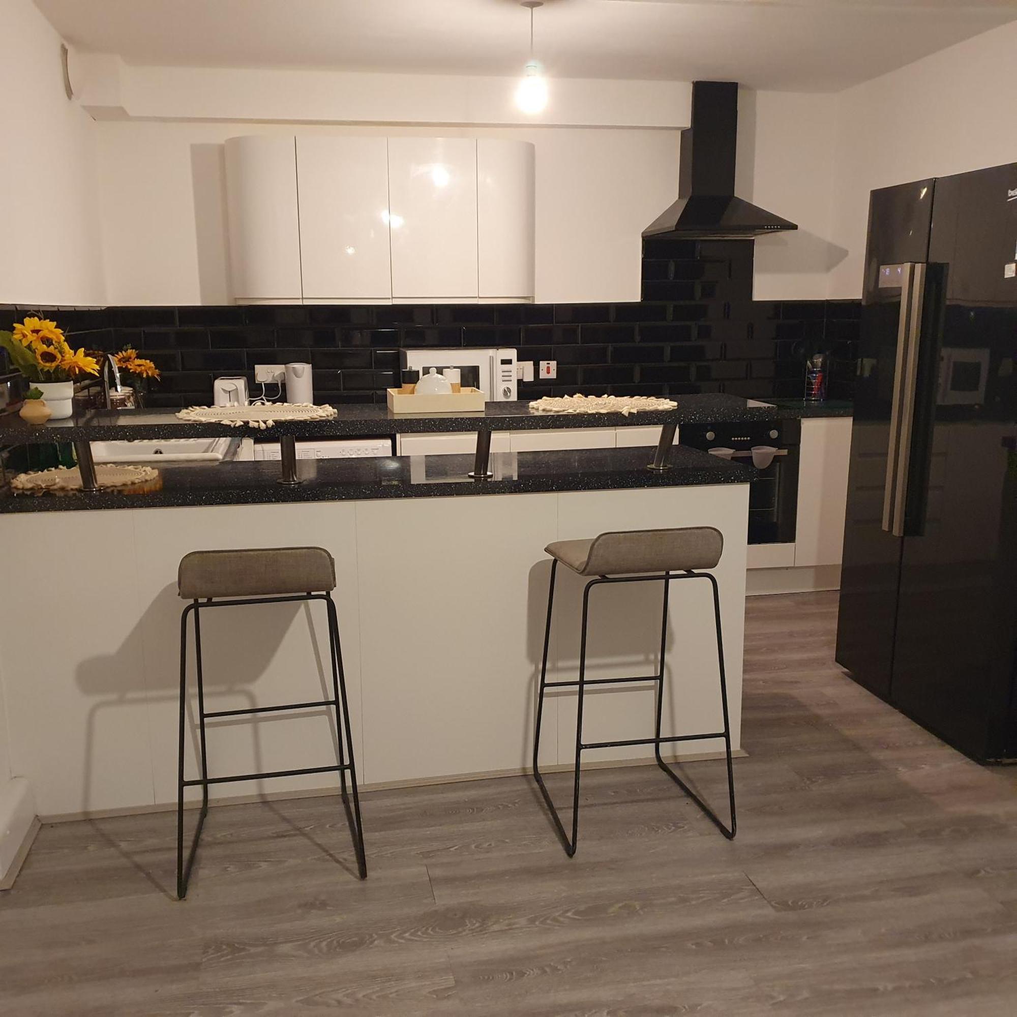 Pensión Yolo House *