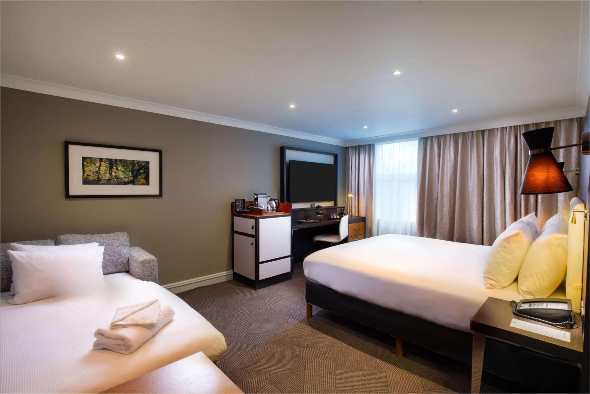 Hotel Doubletree By Hilton Ealing London